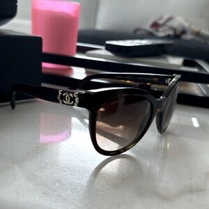 Chanel plastic frame sunglasses